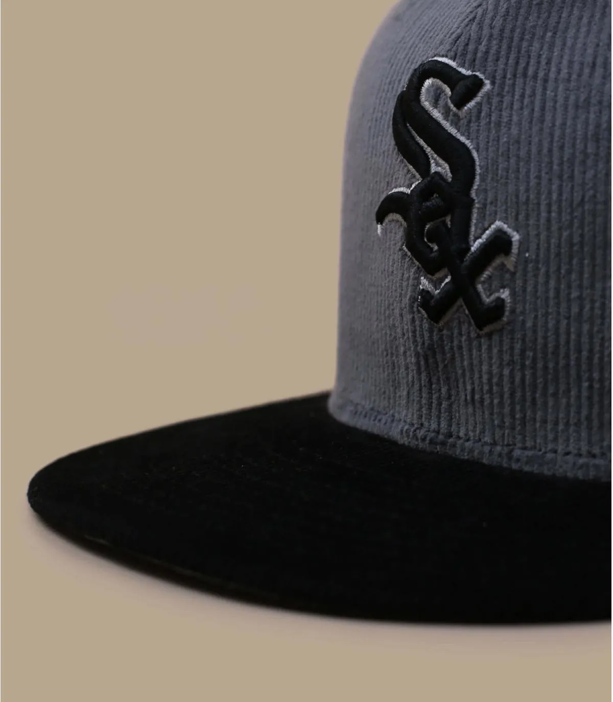 Casquette fitted SOX gris noir côtelé - Casquette Cord 59Fifty Sox gray black New Era : Headict