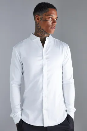 Chemise cintrée et satinée à manches longues