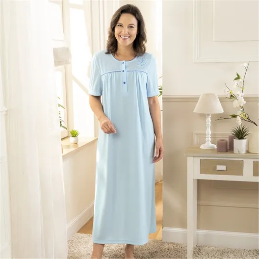 Chemise de nuit plissée manches courtes parme ou bleu