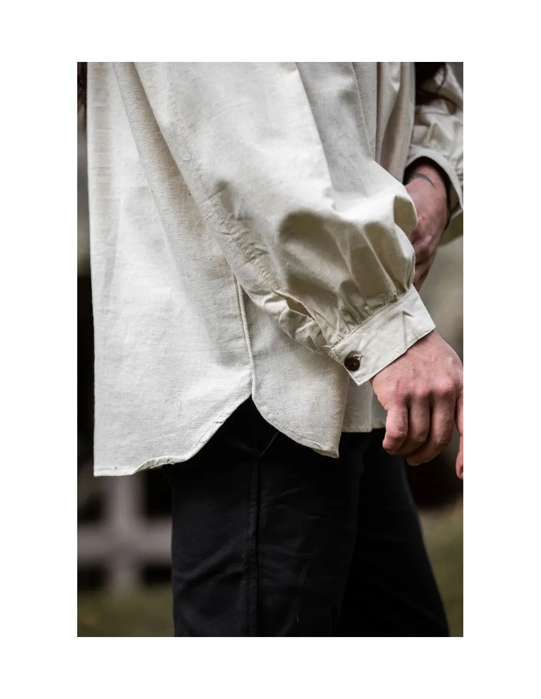 Chemise médiévale large Oswald, couleur blanc naturel ⚔️ Boutique Épées