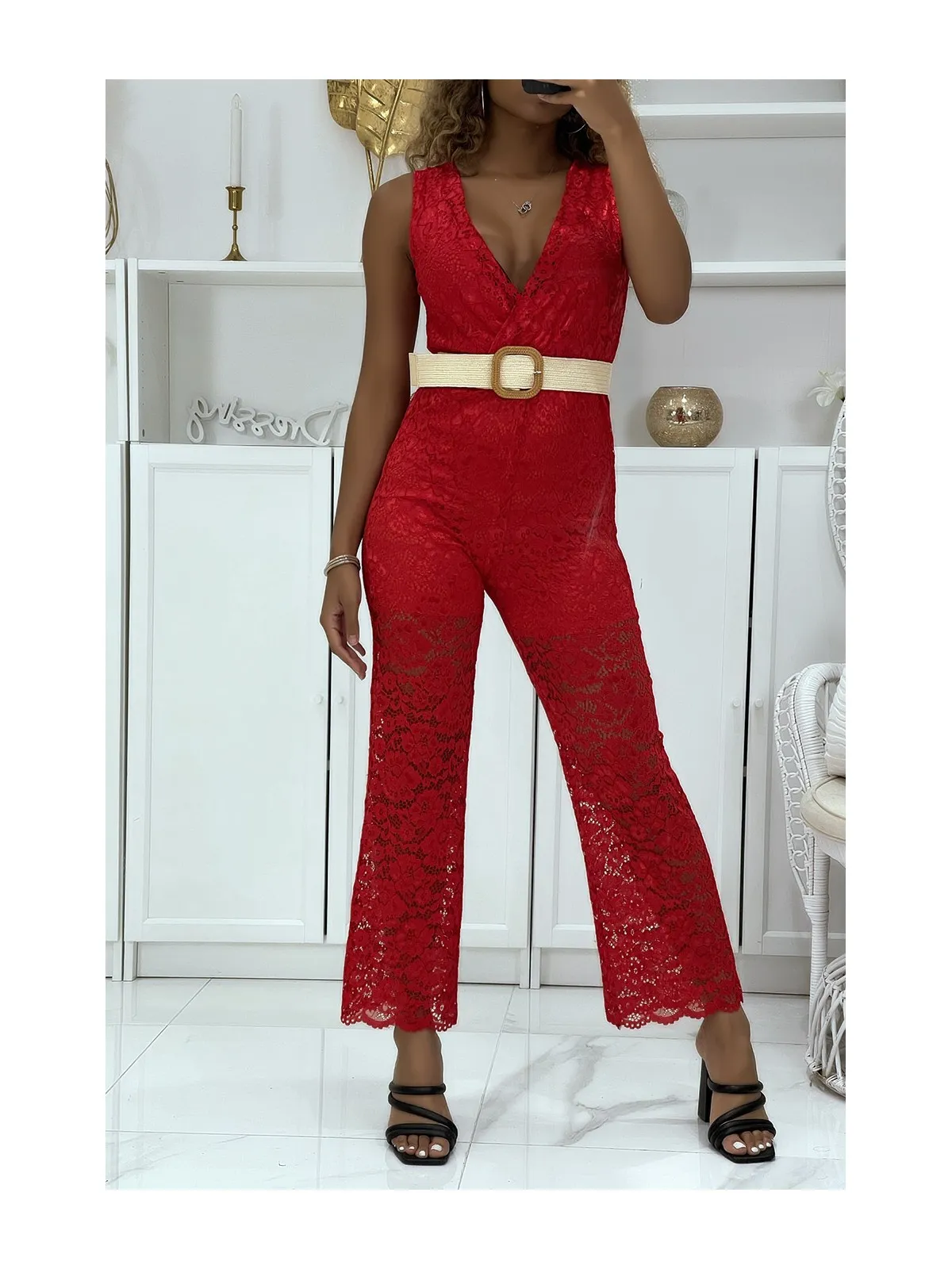 CoRCinaison pantalon rouge en dentelle doublé vendu sans la ceinture 