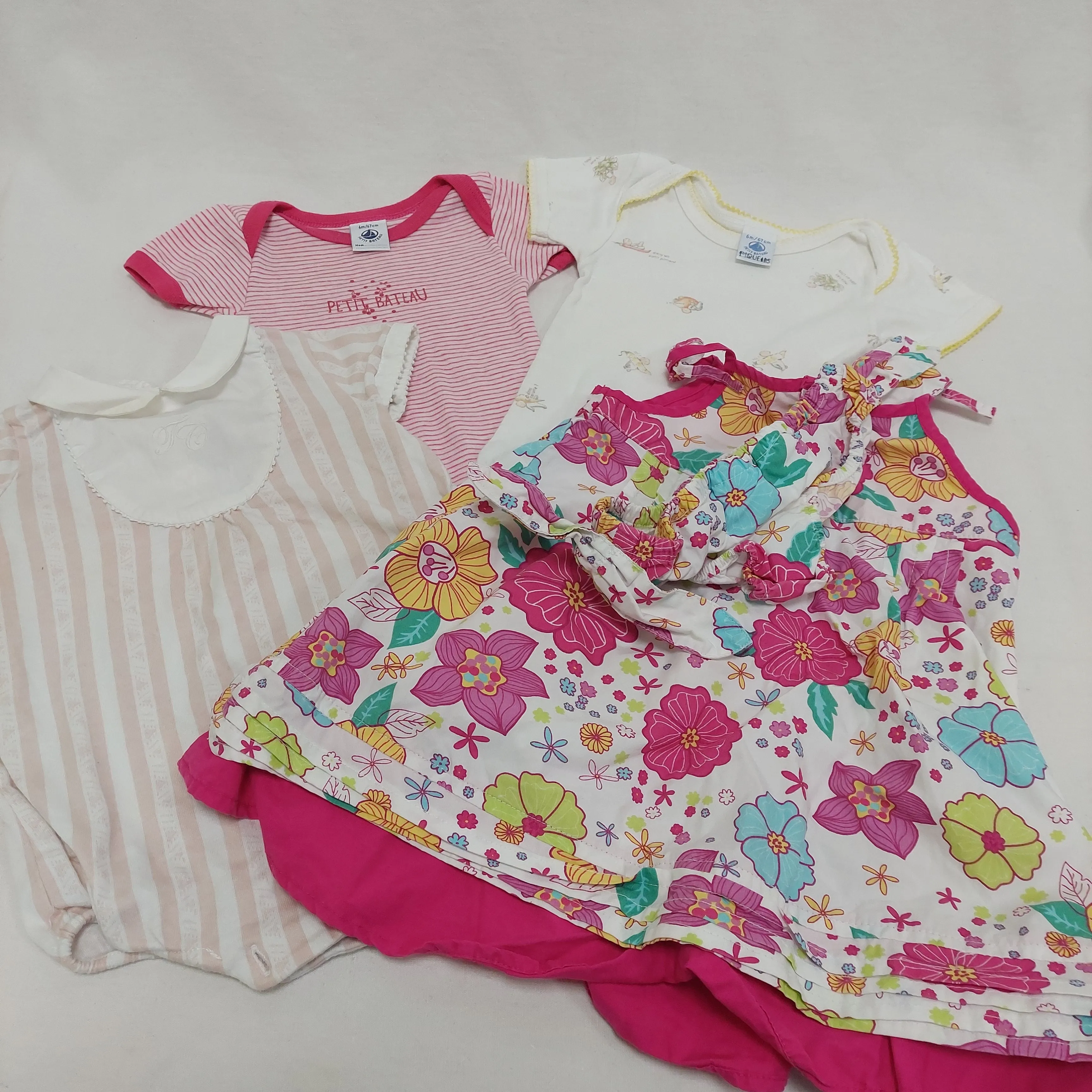 Lot de 11 vêtements enfant - fille - 6 mois - multimarques