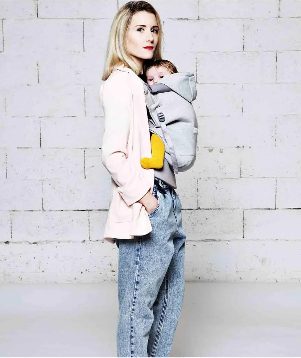 Love Radius : Porte bébé Physiologique 'Hoodie Carrier Pack' - Gris Athlétique - 100% Ecoresponsable - Mer(e)veilleuse