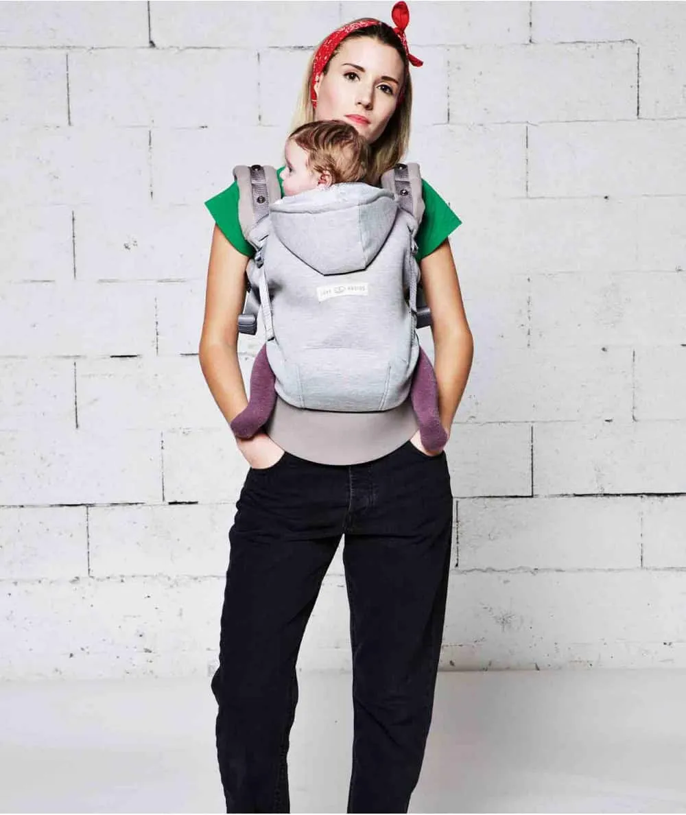 Love Radius : Porte bébé Physiologique 'Hoodie Carrier Pack' - Gris Athlétique - 100% Ecoresponsable - Mer(e)veilleuse