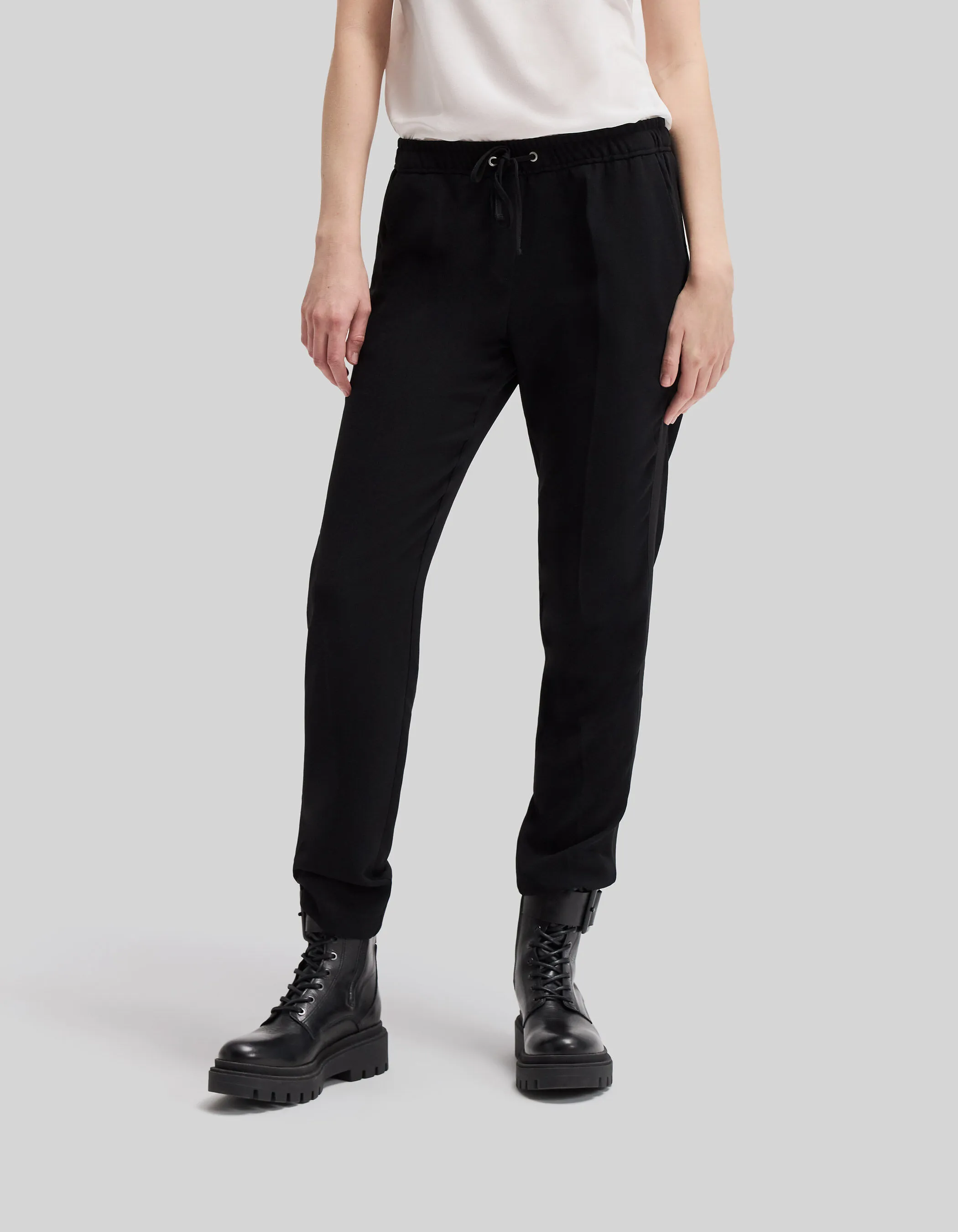 Pantalon droit noir en crêpe avec ceinture élastique pour femme 