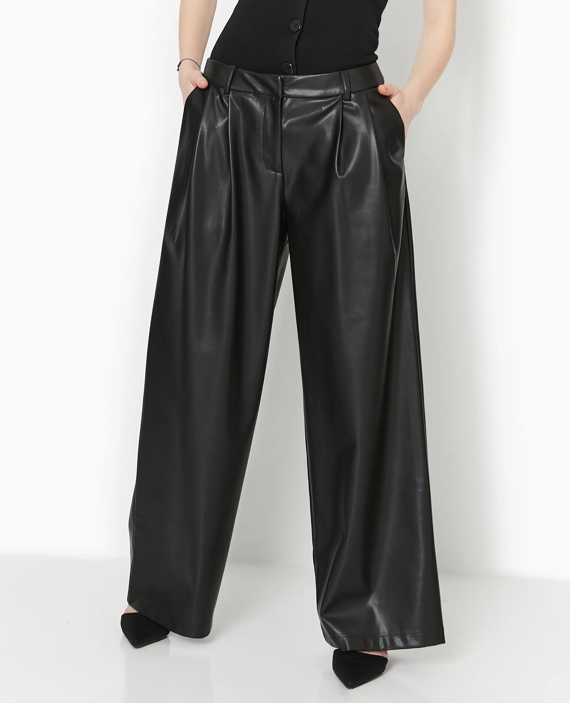 Pantalon large avec pinces en simili