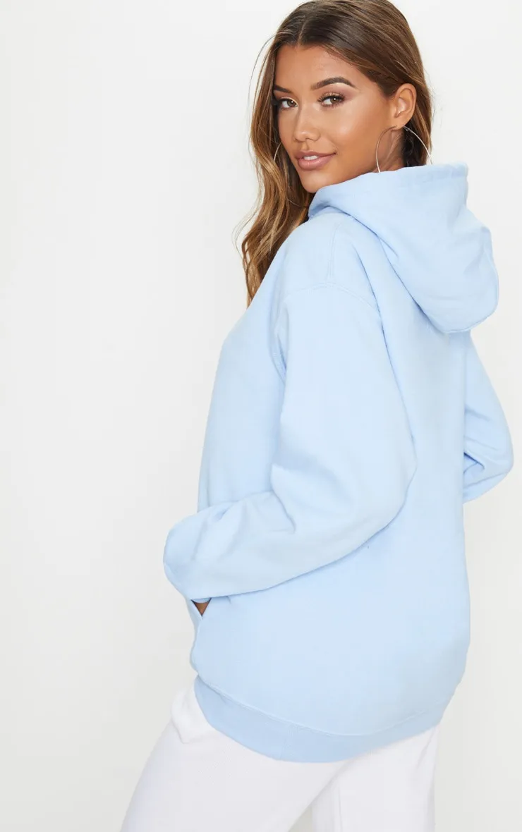 PRETTYLITTLETHING Hoodie oversize basique en sweat bleu ciel