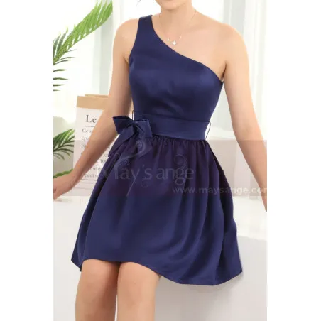 Robe De Fête Courte Bleu Asymétrique Jolie Ceinture A Noeud