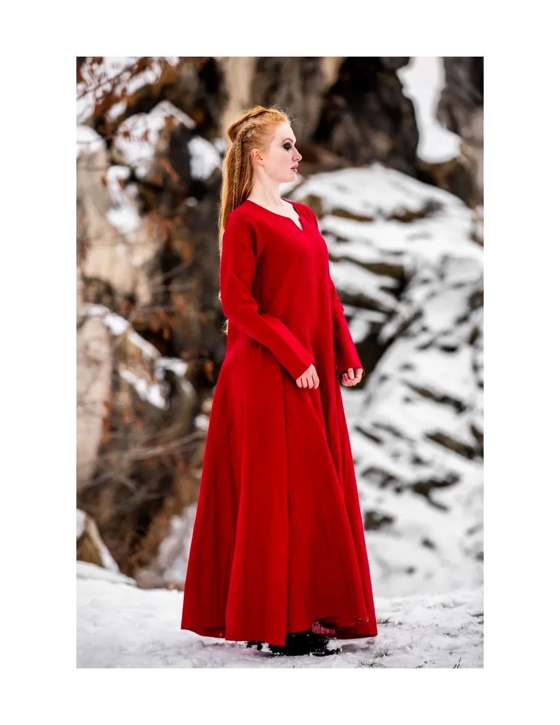 Robe en lin viking modèle Anna, rouge ⚔️ Boutique Épées