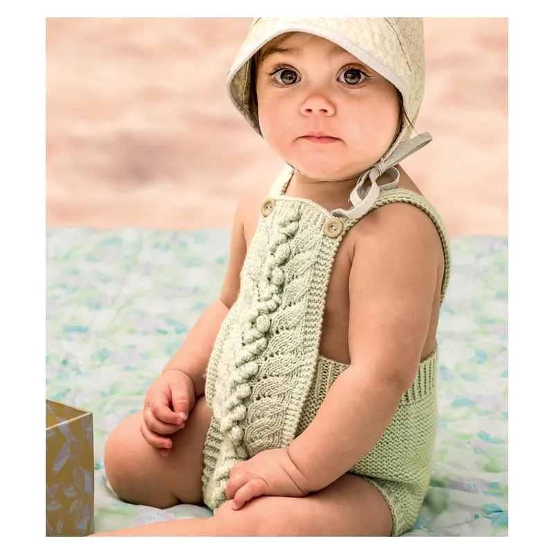 Vêtements au tricot pour les tout-petits