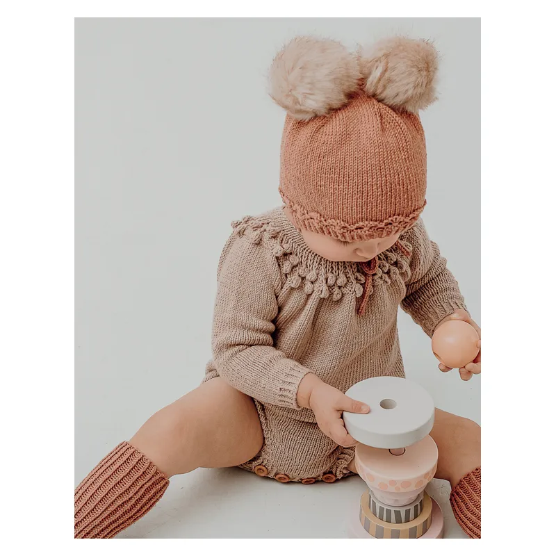 Vêtements au tricot pour les tout-petits